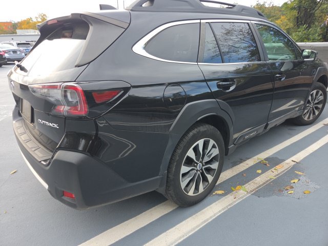 Used 2023 Subaru Outback Limited AWD/4WD image 15