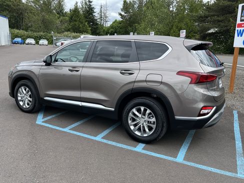 Used 2019 Hyundai Santa Fe SE AWD/4WD image 3