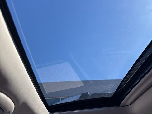 Certified 2022 Subaru Outback Touring XT w/ Tech Package 2 image 18