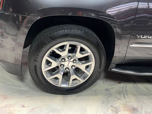 Used 2017 GMC Yukon XL SLT w/ HD Trailering Package AWD/4WD image 36