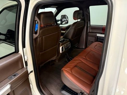 Used 2022 Ford F350 King Ranch w/ Chrome Package image 31