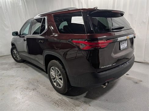 Used 2023 Chevrolet Traverse LT image 6