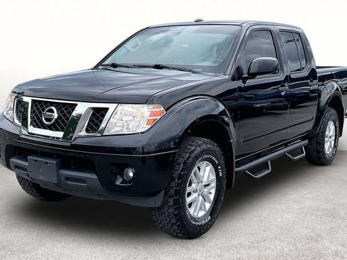 Used 2017 Nissan Frontier SV w/ SV Value Truck Package AWD/4WD image 14