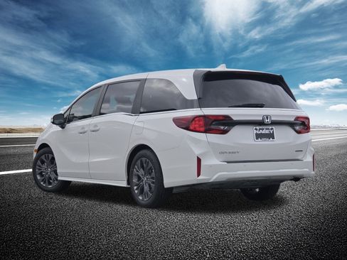 New 2026 Honda Odyssey Touring image 19