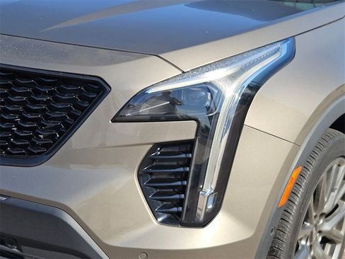 Used 2020 Cadillac XT4 Premium Luxury image 10