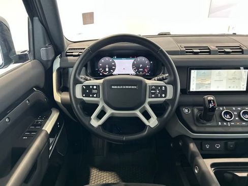 Used 2024 Land Rover Defender 110 X-Dynamic SE AWD/4WD image 11