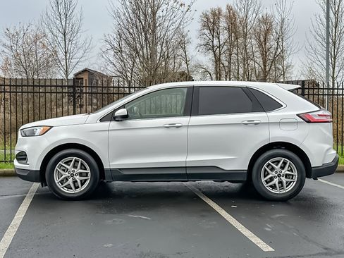 Used 2023 Ford Edge SEL image 7