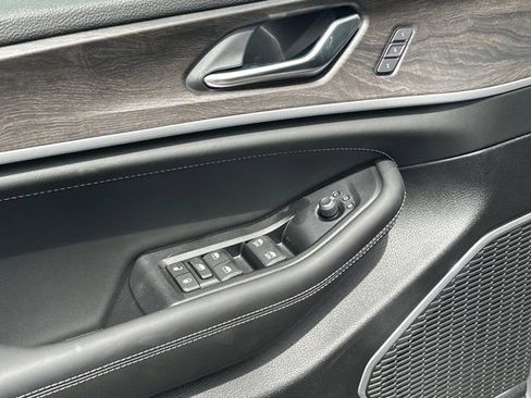 New 2026 Jeep Grand Cherokee Limited AWD/4WD image 12