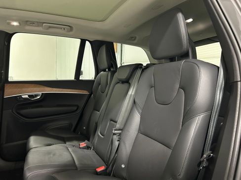 Used 2023 Volvo XC90 B6 Plus AWD/4WD image 29
