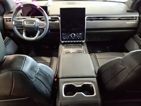 Used 2025 GMC Sierra EV Denali AWD/4WD image 11
