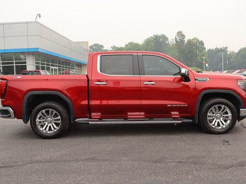 Used 2024 GMC Sierra 1500 SLT w/ SLT Premium Plus Package AWD/4WD image 43