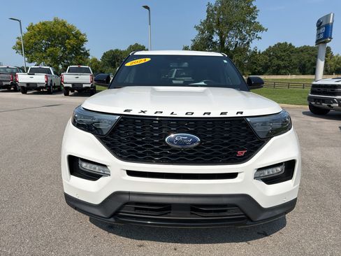 Used 2024 Ford Explorer ST w/ Equipment Group 401A AWD/4WD image 2