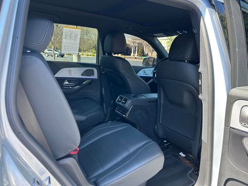 Used 2025 Mercedes-Benz GLS 450 4MATIC image 56