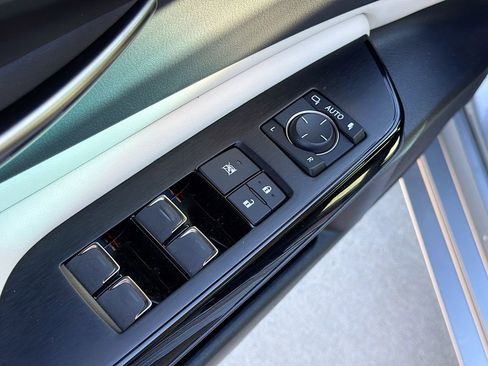 Used 2023 Lexus ES 350 w/ Premium Package image 19