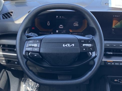 Used 2025 Kia K4 FWD image 16