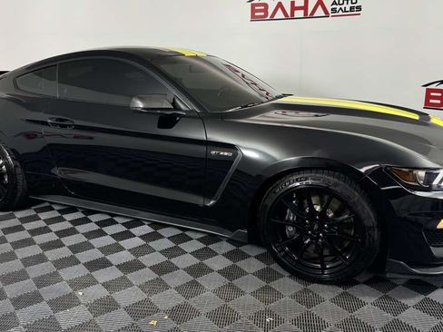 Used 2019 Ford Mustang Shelby GT350 w/ Technology Package RWD image 8
