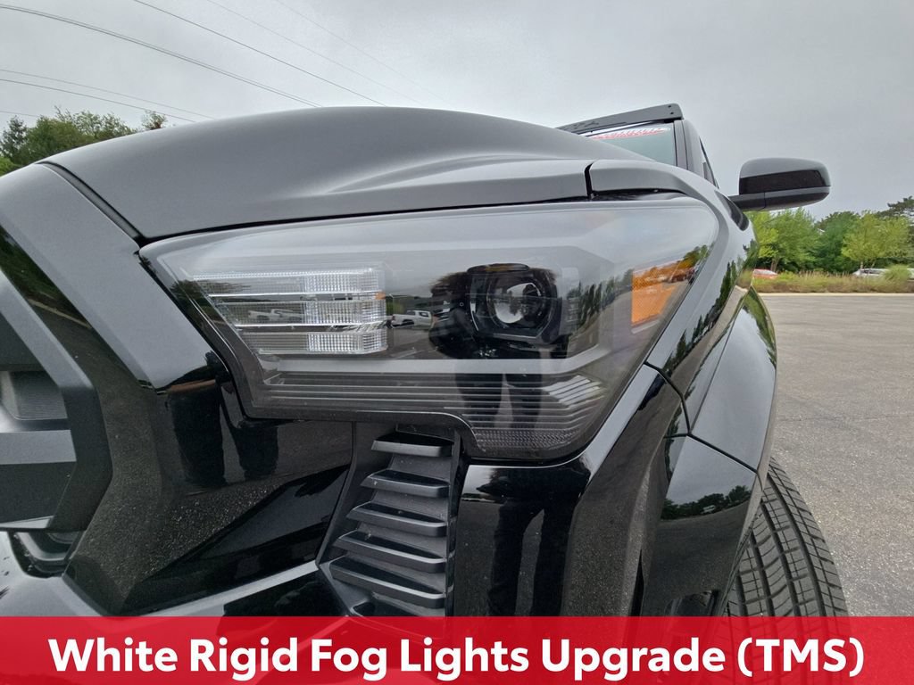 Certified 2025 Toyota Tacoma SR5 AWD/4WD image 36