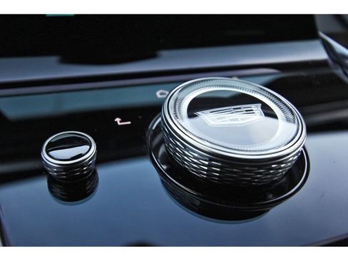 New 2026 Cadillac Escalade Platinum Sport w/ LPO, ONYX Package image 21