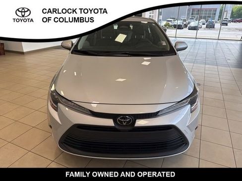 Used 2023 Toyota Corolla LE w/ Carpet Mat Package (TMS) FWD image 4