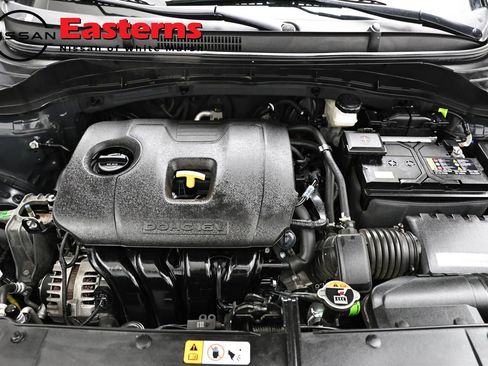 Used 2025 Kia Soul LX w/ LX Technology Package FWD image 7