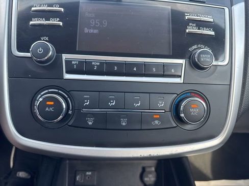 Used 2017 Nissan Altima 2.5 S w/ Power Driver Seat Package image 18