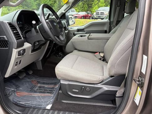 Used 2019 Ford F150 XLT w/ Equipment Group 302A Luxury AWD/4WD image 14