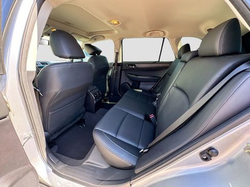 Used 2017 Subaru Outback 2.5i Limited image 32