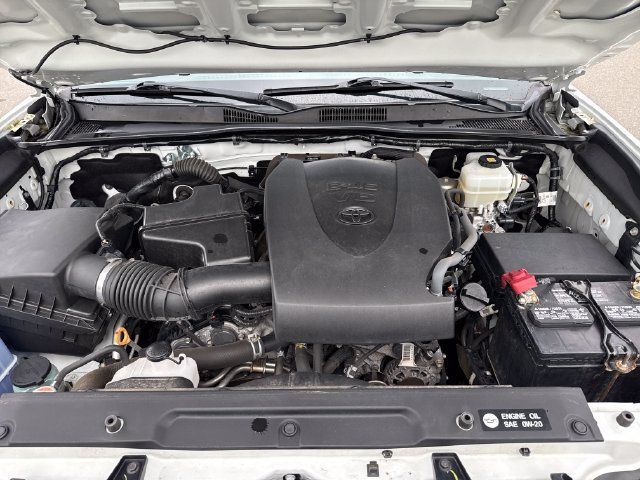 Used 2019 Toyota Tacoma TRD Pro AWD/4WD image 32