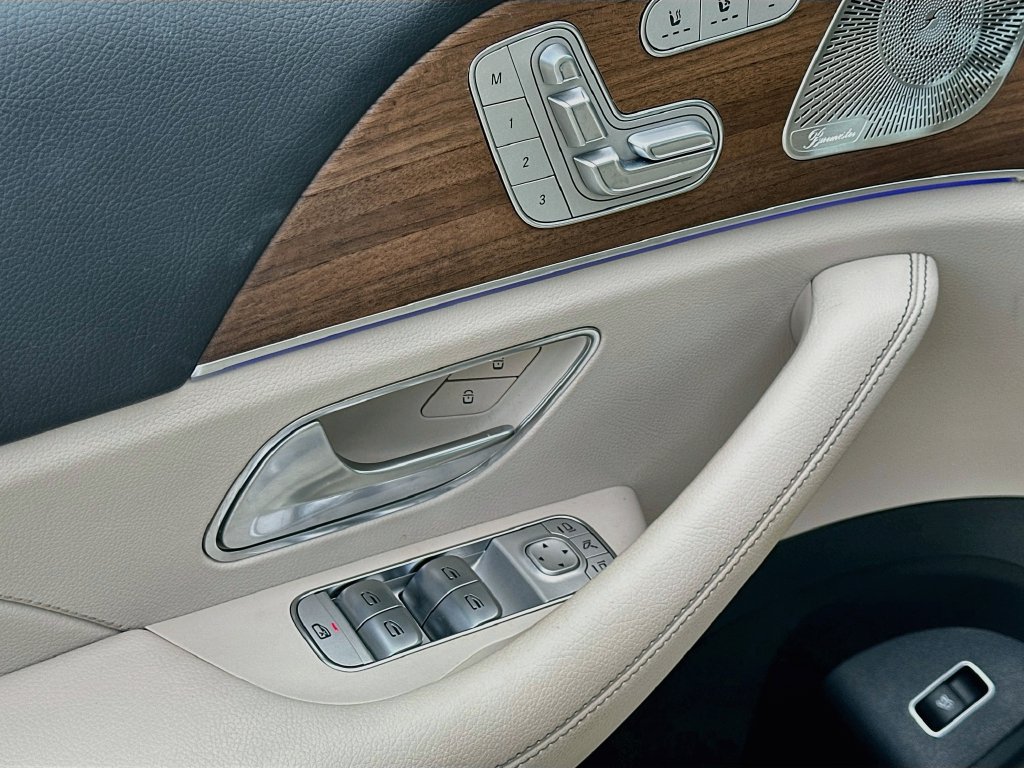 Certified 2026 Mercedes-Benz GLS 450 4MATIC image 18