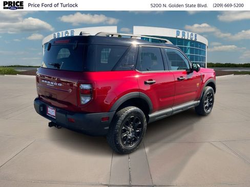 Used 2025 Ford Bronco Sport Badlands image 5