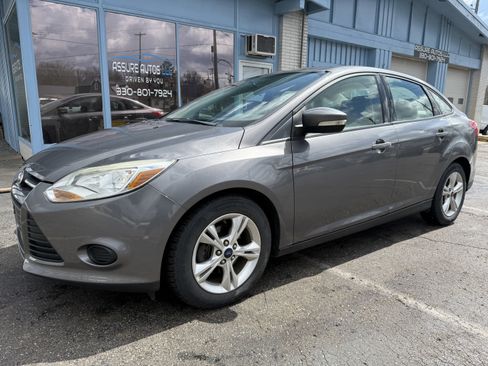 Used 2013 Ford Focus SE image 1