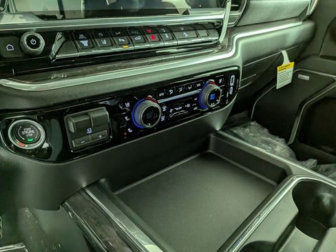 New 2026 Chevrolet Silverado 2500 LTZ w/ LTZ Plus Package AWD/4WD image 23