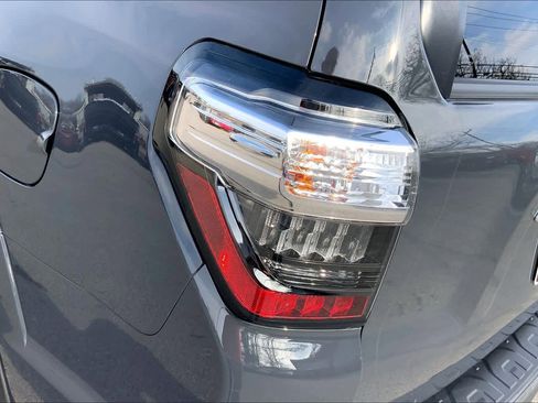 Used 2024 Toyota 4Runner Limited image 28