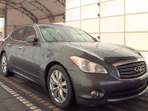Used 2013 INFINITI M37 w/ Premium Pkg image 7
