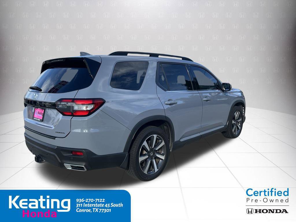 Used 2023 Honda Pilot Touring image 5