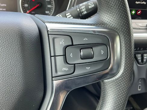 Used 2025 Chevrolet Blazer LT FWD image 32