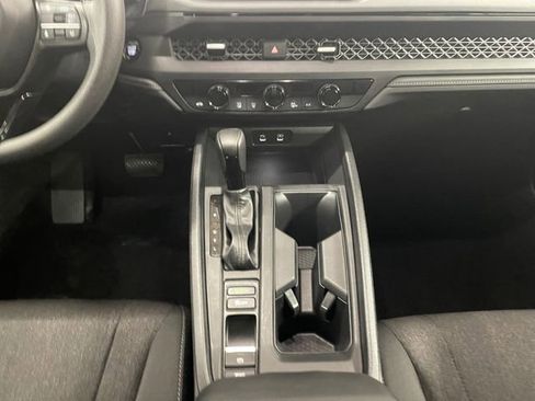 Certified 2023 Honda Accord EX image 11