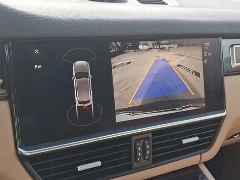 Used 2023 Porsche Cayenne S image 20