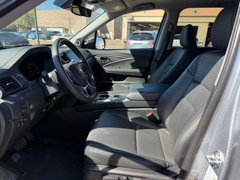 Used 2025 Honda Ridgeline RTL image 14