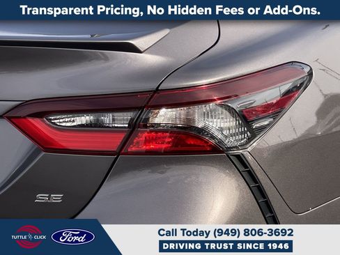 Used 2022 Toyota Camry SE w/ Carpet Mat Package (TMS) FWD image 15