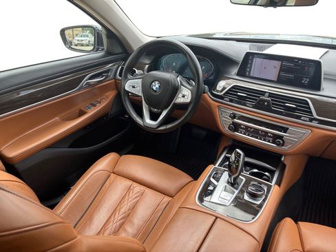 Used 2022 BMW 750Li xDrive AWD/4WD image 26