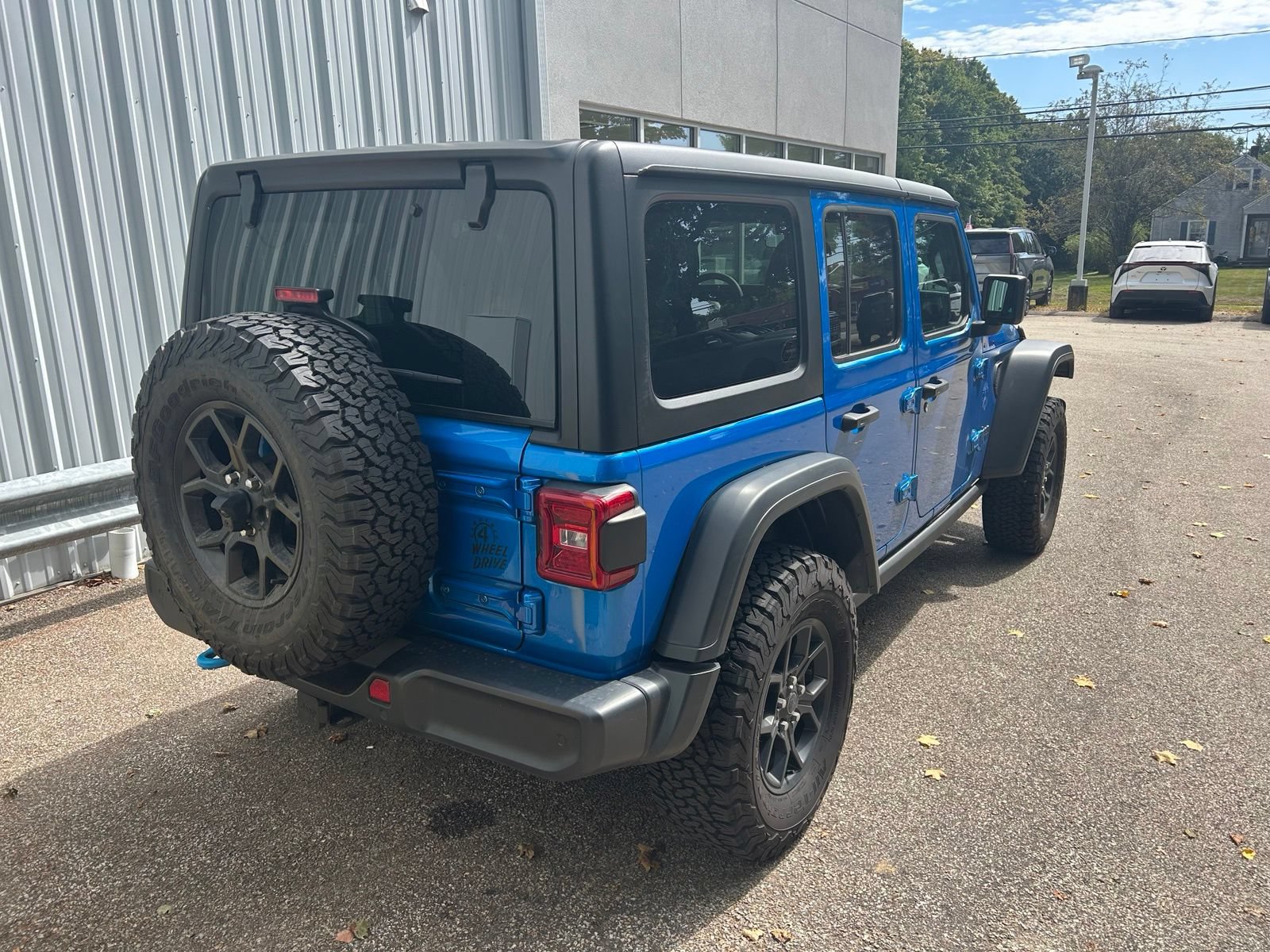 Used 2024 Jeep Wrangler Unlimited AWD/4WD image 5