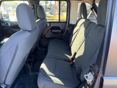 Used 2024 Jeep Wrangler Unlimited Sport image 12