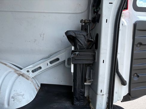 Used 2016 Chevrolet Express 2500 RWD image 30