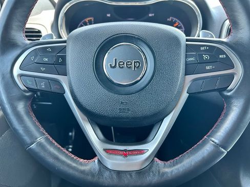 Used 2017 Jeep Grand Cherokee Trailhawk AWD/4WD image 22