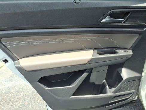 Certified 2022 Volkswagen Atlas SE FWD image 14