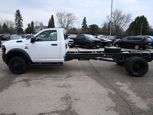 New 2026 RAM 5500 Tradesman AWD/4WD image 15