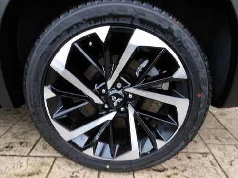 New 2025 Mitsubishi Outlander SEL image 13