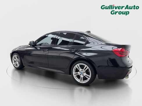 Used 2018 BMW 330i xDrive Sedan w/ M Sport Package AWD/4WD image 4