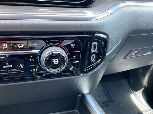 Used 2024 Chevrolet Silverado 1500 High Country w/ Technology Package AWD/4WD image 32